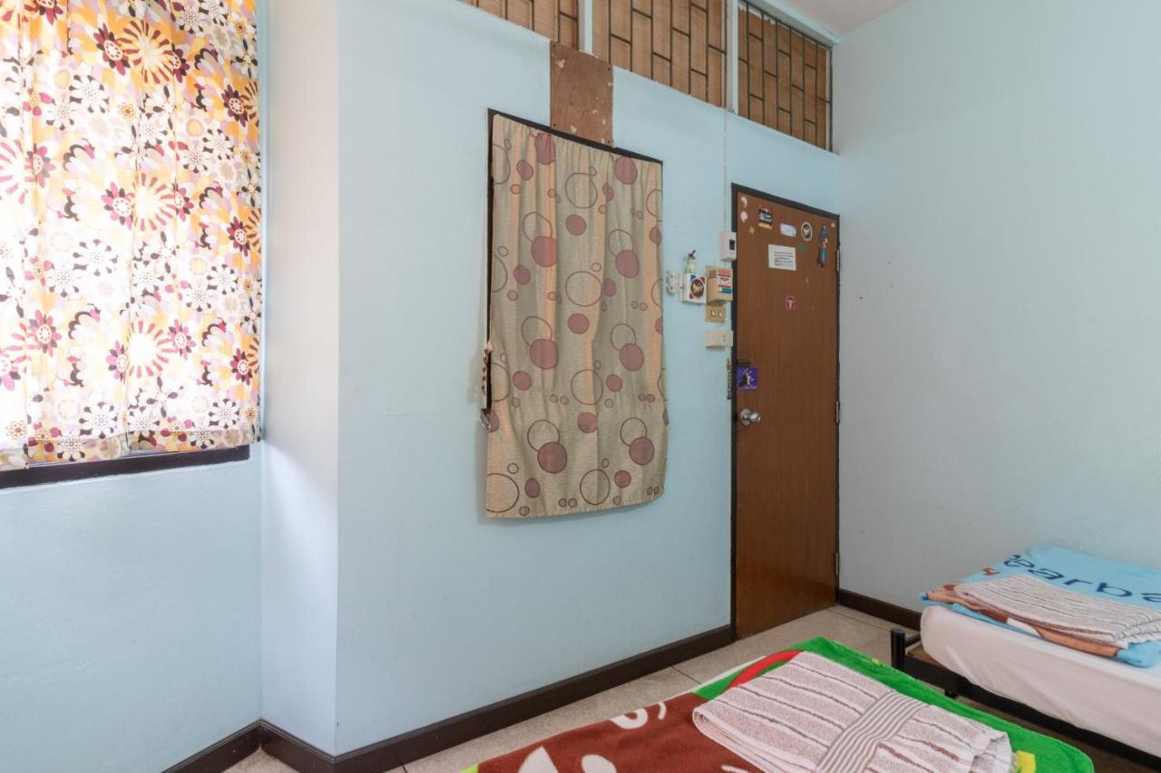7 Holder Guesthouse Bangkok Eksteriør bilde