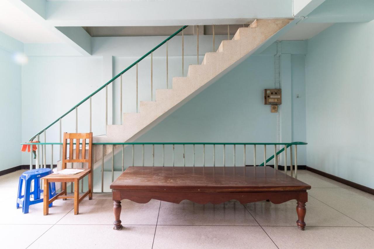 7 Holder Guesthouse Bangkok Eksteriør bilde